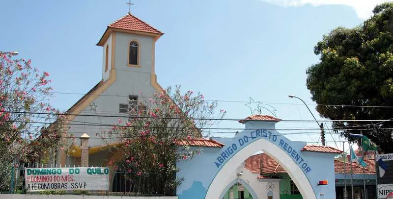 Igreja de S. José fica nas dependências do Abrigo Cristo Redentor