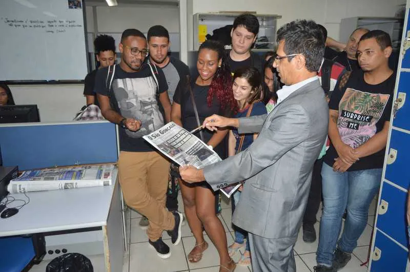 Imagem ilustrativa da imagem Estudantes da Universo visitam O SÃO GONÇALO