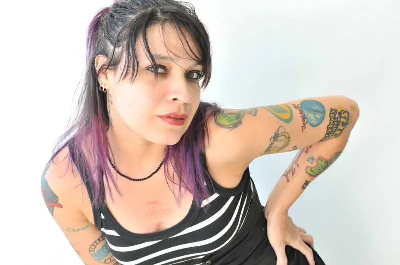  Andréa Coelho sempre foi apaixonada por música e arte