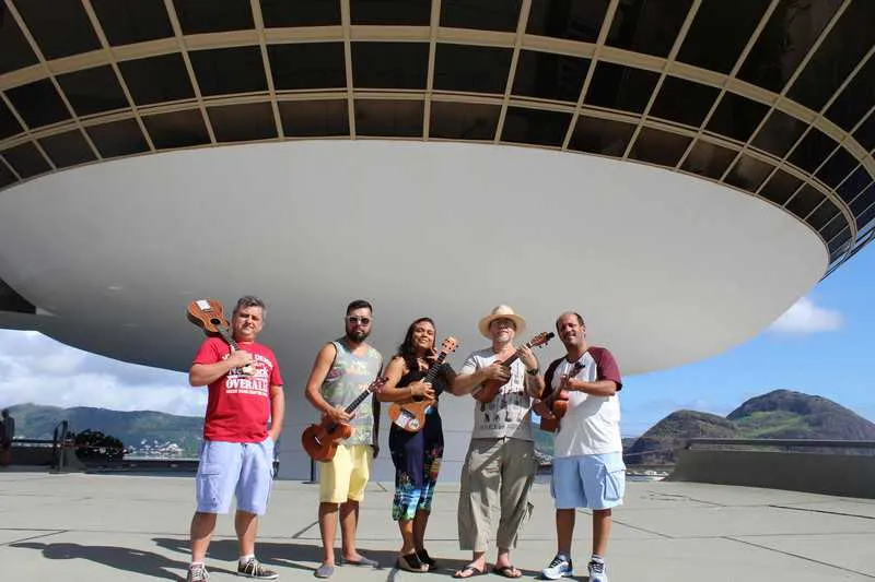 
 DJ Tio Pensamento é atração no Horto do Fonseca sábado, às 11h, com o artista plástico Bê Sancho