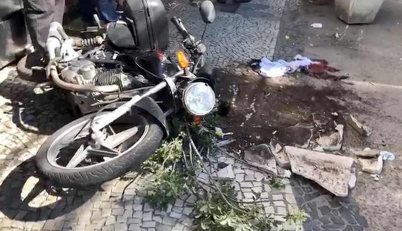 
Assalto no centro de Niterói termina com baleado