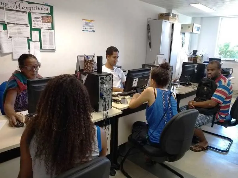 Oportunidades de emprego são para diferentes funções e salários chegam a dois mínimos
