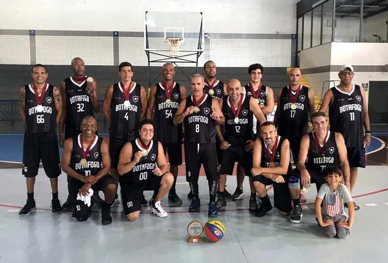 O campeonato foi organizado pela Associação dos Veteranos de Basquetebol de Niterói