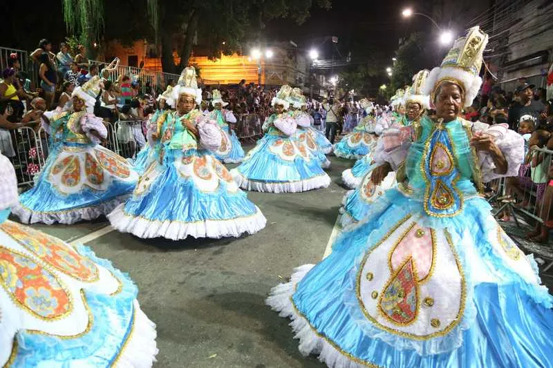 Festa vai contar com o desfile de 33 escolas no Centro