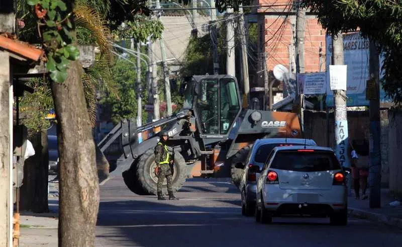 Bairro é um dos mais afetados pelos bloqueios do tráfico