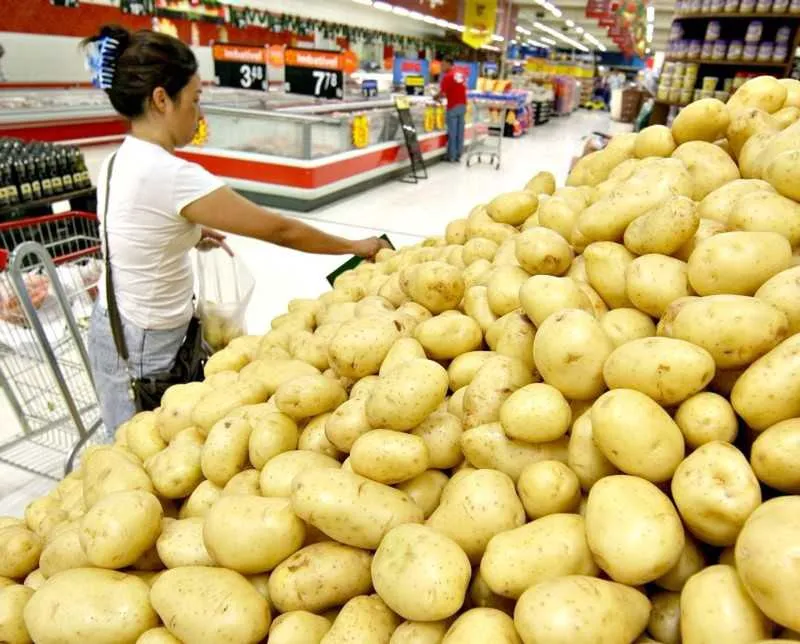>> O preço da batata teve redução de 8% e ajudou na queda da cesta