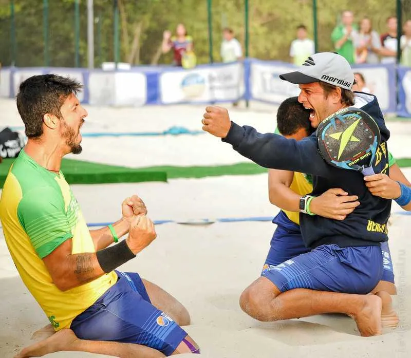 A competição oferece, ao todo, 90 pontos no ranking mundial da Federação Internacional de Tênis para cada dupla campeã