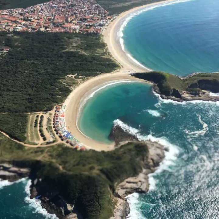 O Peró faz parte do Parque Estadual da Costa do Sol (PECS)