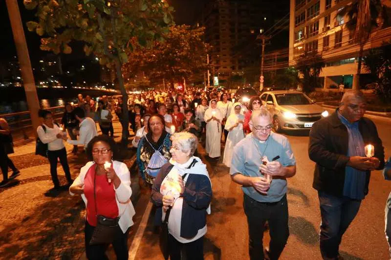 Caminhada promove cultura e pleiteia a paz na cidade 