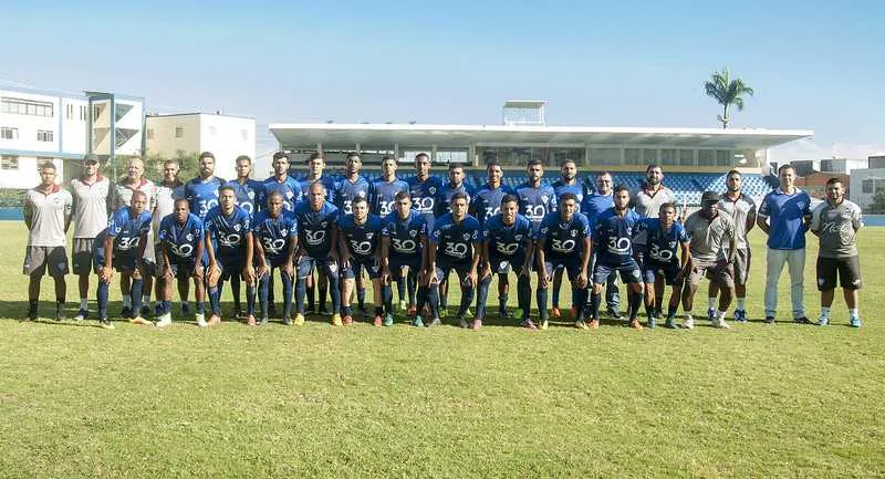 A entrada para o jogo é um quilo de alimento não perecível. Canto do Rio volta aos profissionais