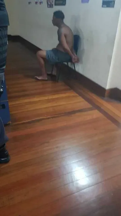 Carol se feriu nas mãos 