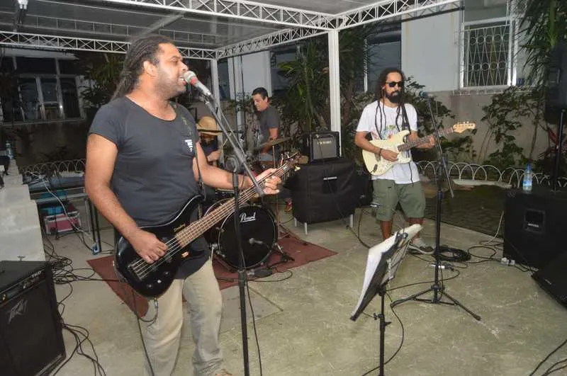 Banda Conjah Reggae animou os presentes na noite de quarta