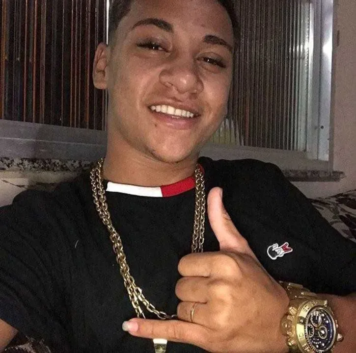 Cristiano Wictor da Silva, o Paulistinha, tinha em aberto um mandado de prisão por roubo