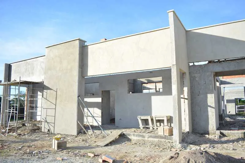 As instalações hidráulicas e sanintárias estão em estágio avançado