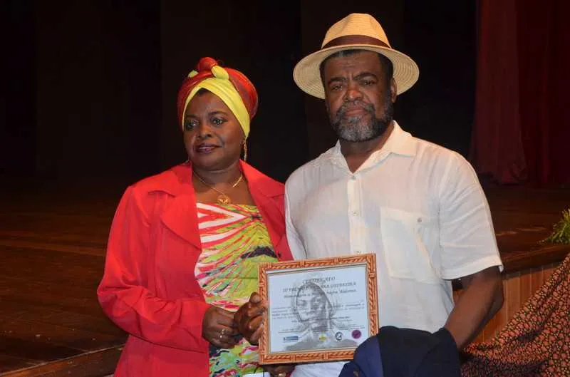 Prêmio vai homenagear 20 mulheres negras do município