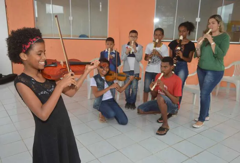 O projeto ‘Eu Sou+1’, de música para crianças, só sobrevive na base do trabalho dos voluntários