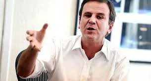 O ex-prefeito do Rio chegou ao hospital neste domingo com suspeita de infarto 