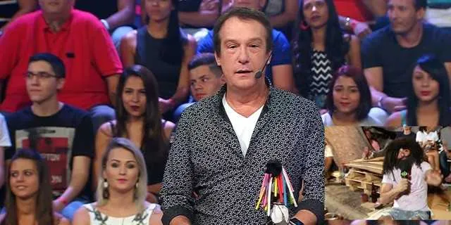 Atingido em cheio pela crise financeira, o programa 'Pânico' será descontinuado, após Tutinha e Emilio Surita abrirem mão da multa de rescisão com a Band. Embora tivesse contrato vigente com a emissora até o final de dezembro deste ano, o grupo de humoristas compreendeu a perigosa situação financeira em que a Band se encontra e abriu mão da multa, a que tinha direito. Enquanto não recebe convite para migrar para alguma outra TV, o 'Pânico' continua diariamente ao meio-dia na Jovem Pan FM e também no canal do YouTube.