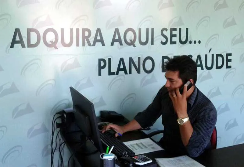 Imagem ilustrativa da imagem Empresas oferecem 900 vagas