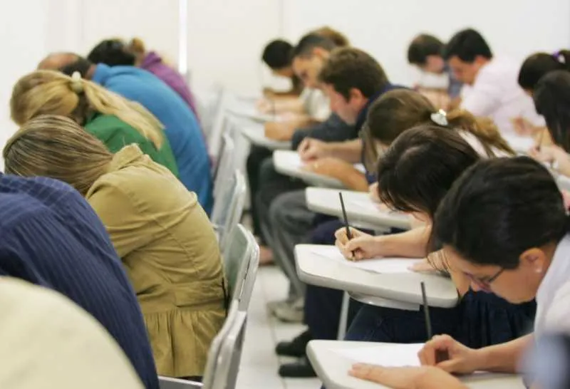 As aulas, focadas nas áreas de Almoxarife e Assistente Administrativo, serão realizadas em maio