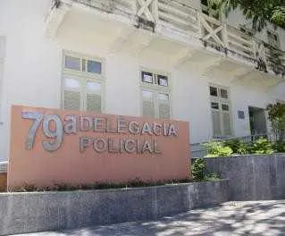 Imagem ilustrativa da imagem Delegada é refém de cinco bandidos dentro de casa em Niterói