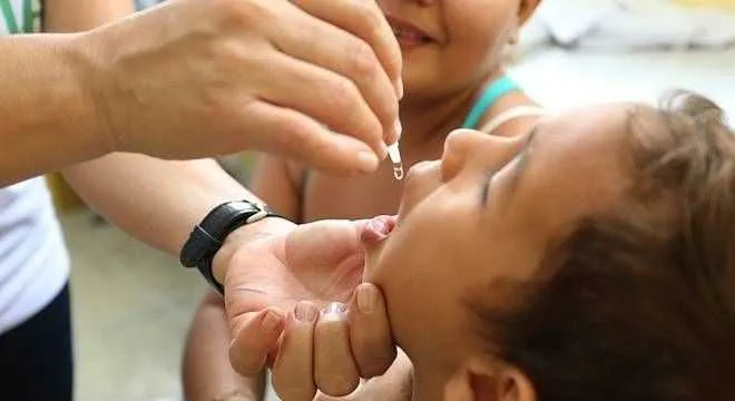 Estado alerta para baixa procura por vacinas