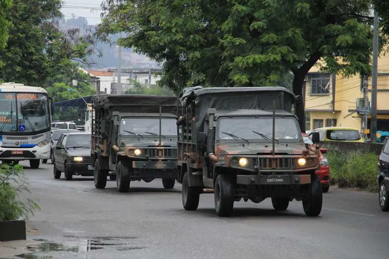 Imagem ilustrativa da imagem PM reforça policiamento para tentar evitar ações do tráfico em estrada de São Gonçalo