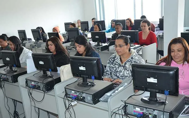 Imagem ilustrativa da imagem Faetec oferece 19 mil vagas