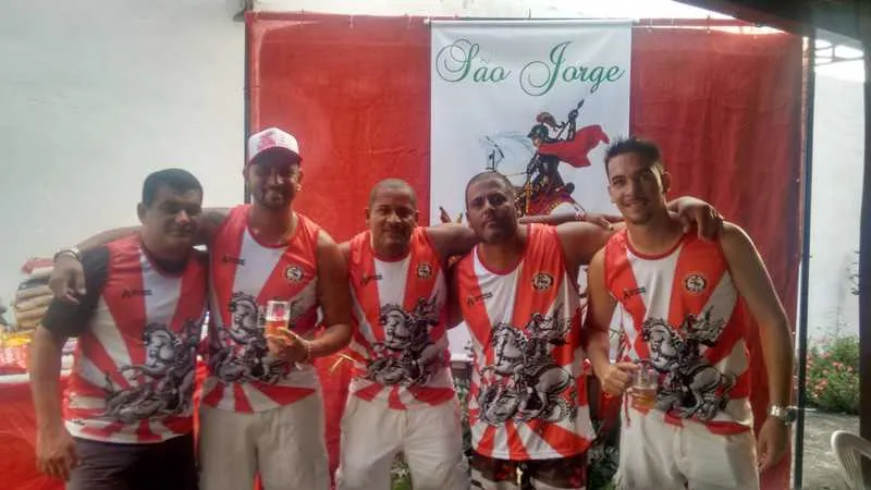 Os integrantes da torcida arrecadaram alimentos no evento