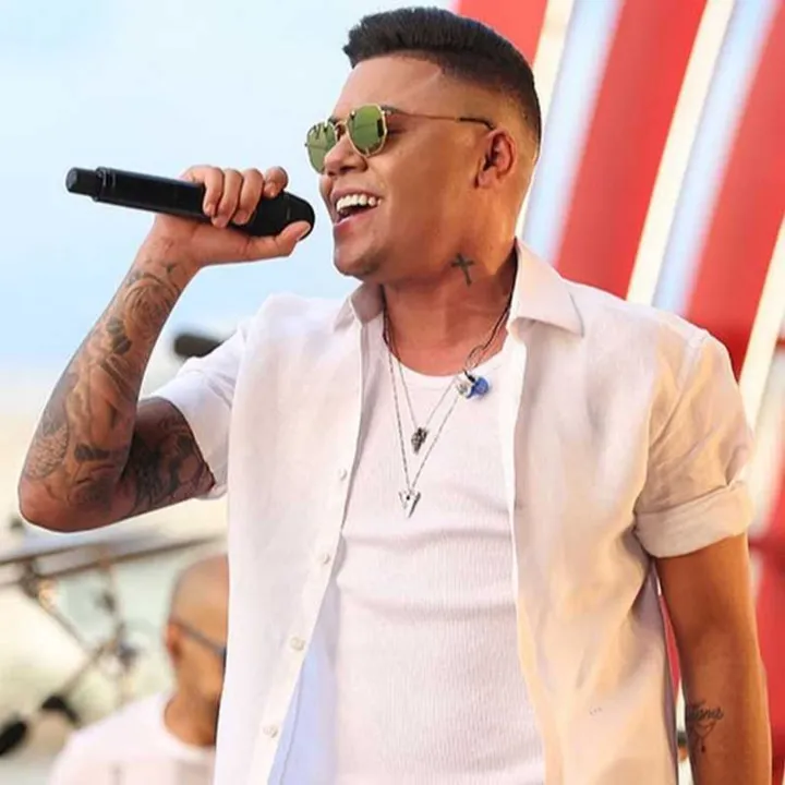  Felipe Araújo mostra seus sucessos na Ita Music