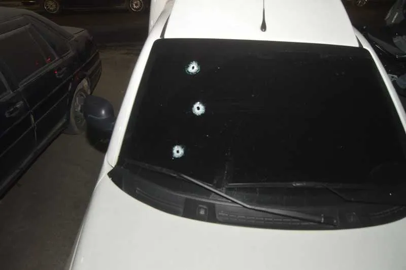 Policiais militares informaram que surpreenderam os acusados quando eles iam roubar carga