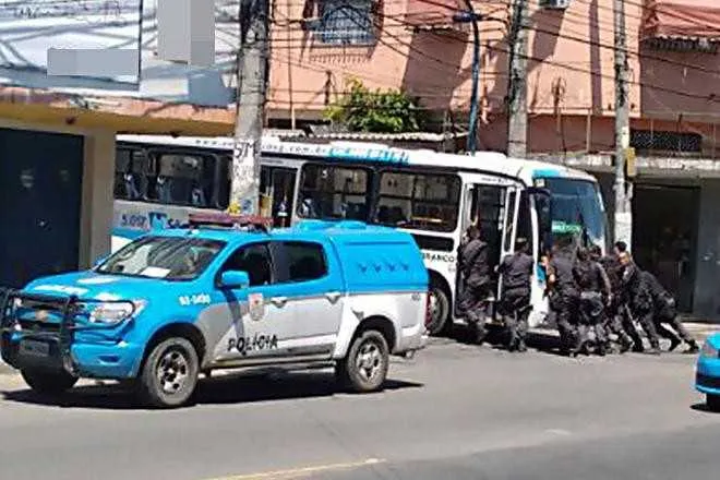 Imagem ilustrativa da imagem 'Playboy', do Morro da Coréia, em São Gonçalo, é preso pela Polícia Militar