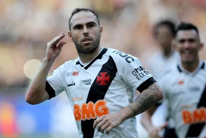 Equipe tinha vantagem do empate e venceu com gols no segundo tempo