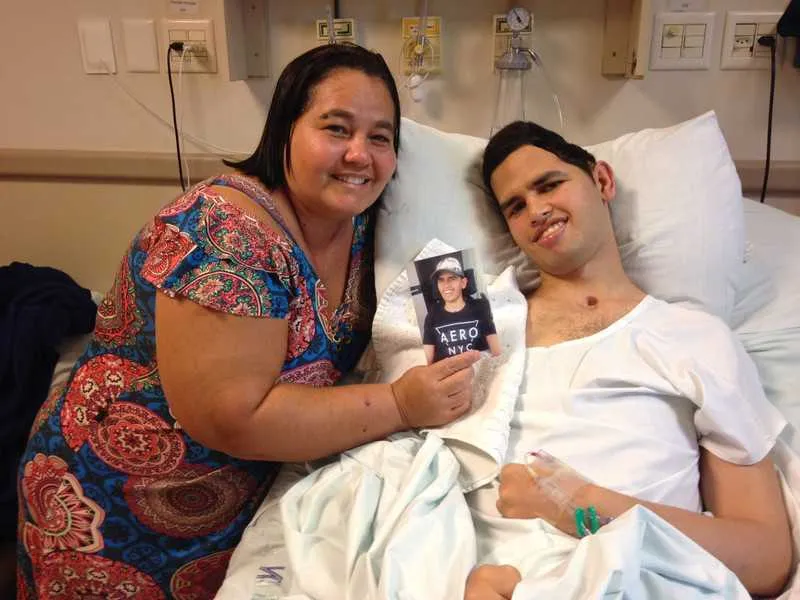 Imagem ilustrativa da imagem Familiares de jovem baleado por PMs recebem doações após reportagem de OSG
