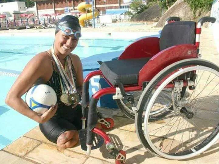 Apaixonada por esporte desde a infância, Carol Basílio não abandonou as práticas esportivas após acidente