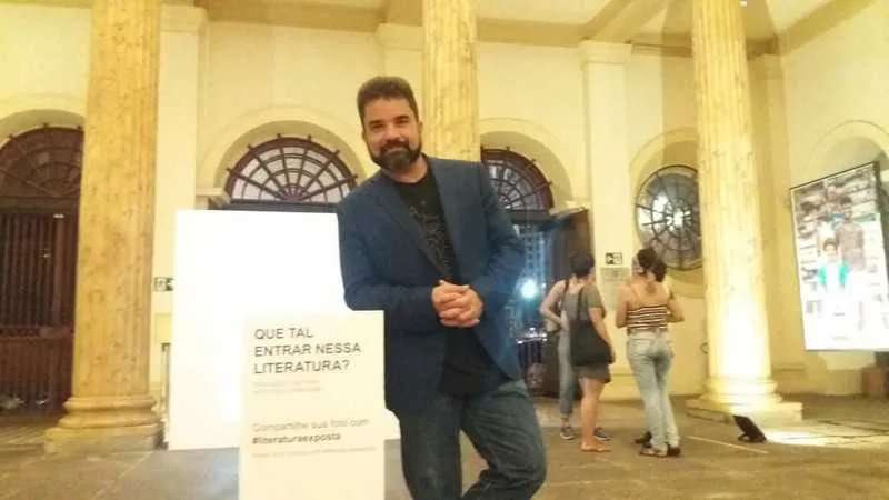O escritor de SG Rodrigo Santos é autor do conto ‘Baratárias’ 