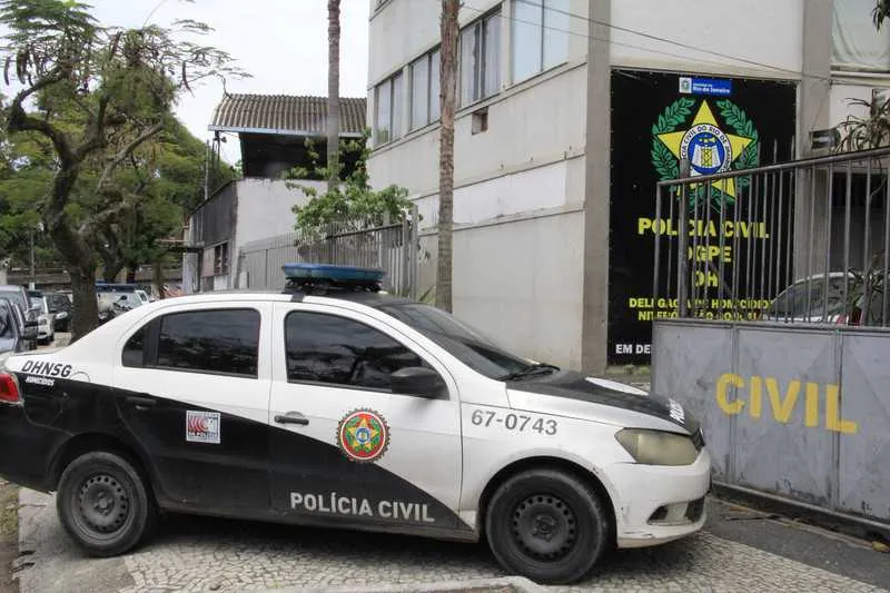 Três mortos e dois baleados no Fonseca