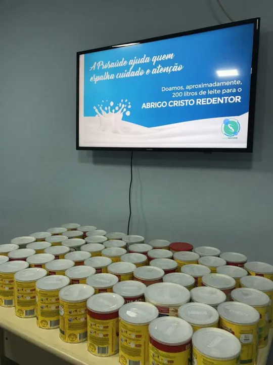 Imagem ilustrativa da imagem Abrigo de idosos recebe doação de latas de leite em São Gonçalo
