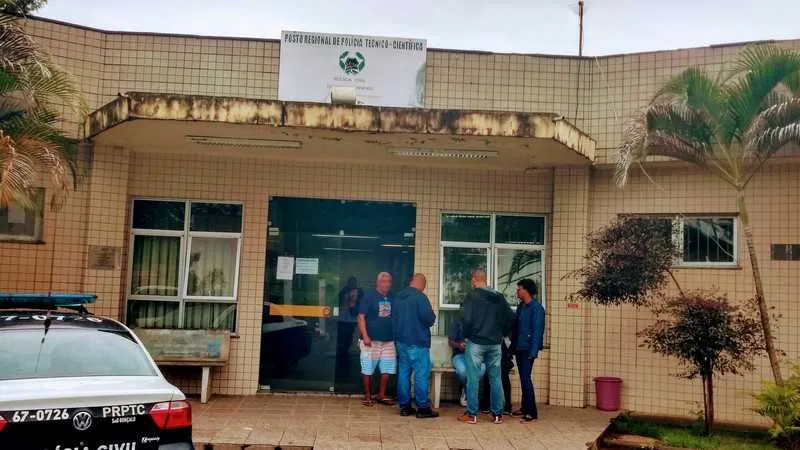  Familiares de Brayan (no detalhe) foram ao Instituto Médico legal de Tribóbó liberar o corpo