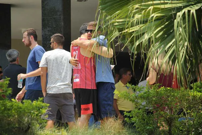 Parentes e amigos deram último adeus ao atleta