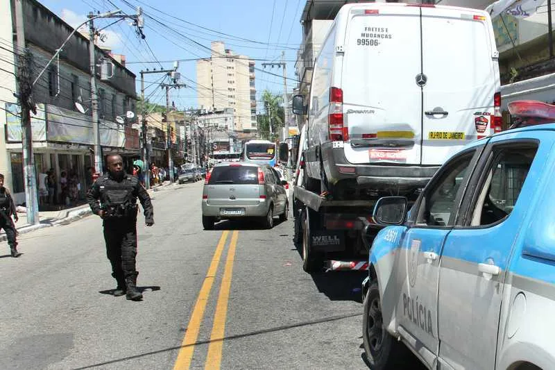 Policiais recuperam a carga e caso foi registrado na PF