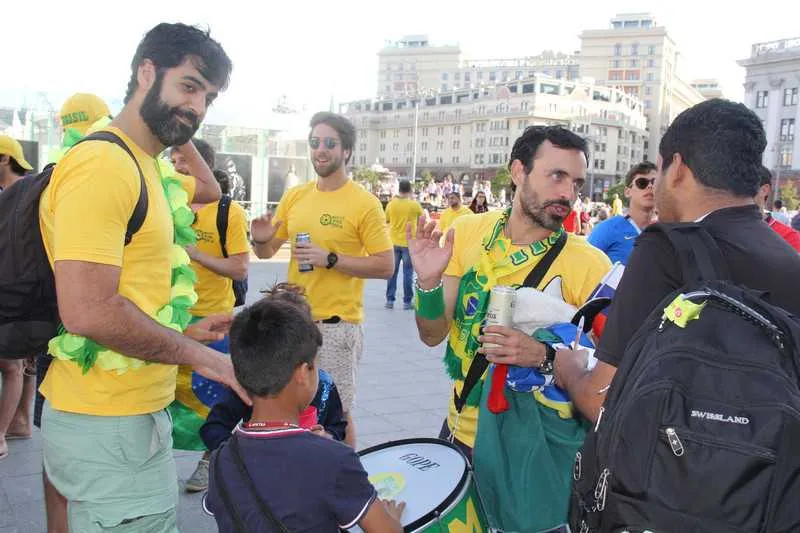Hoje, torcida deve recepcionar os brasileiros com roda de samba