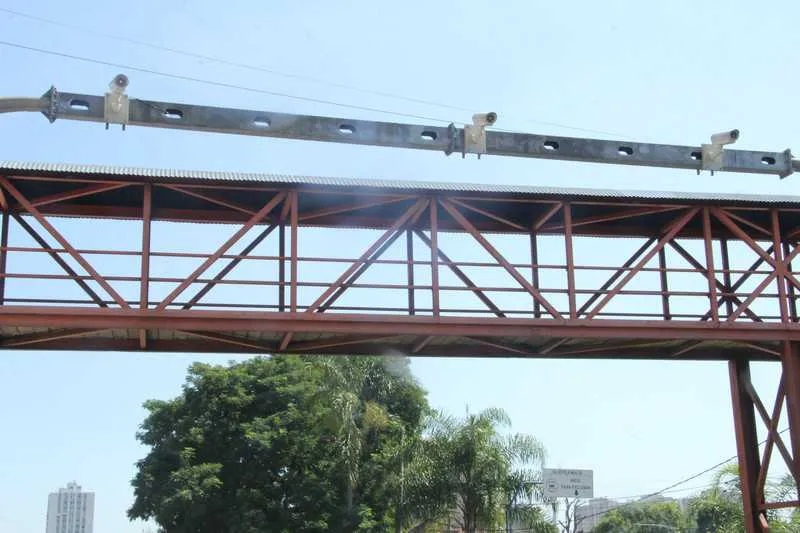 As câmeras foram instaladas nas principais vias da cidade, totalizando 21 pontos de monitoramento