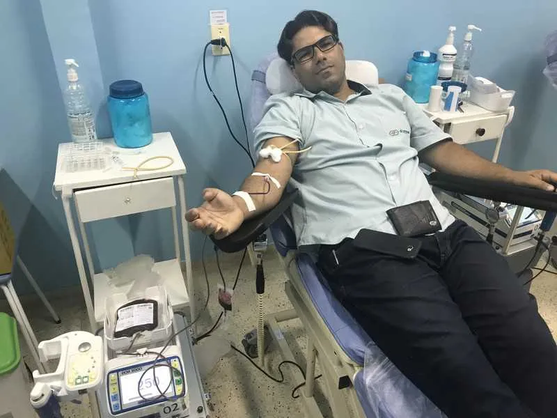  O vendedor Rômulo da Silva é doador assíduo do hemonúcleo municipal a cada seis meses