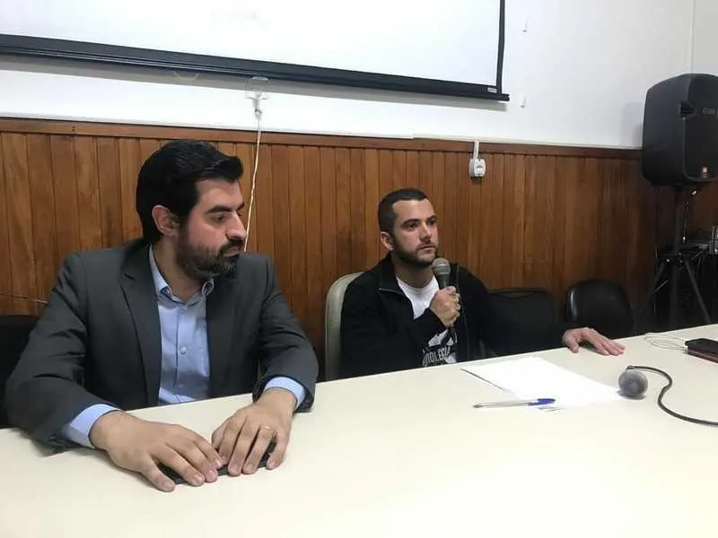 Carlos Jordy em discurso na Câmara Municipal de Niterói