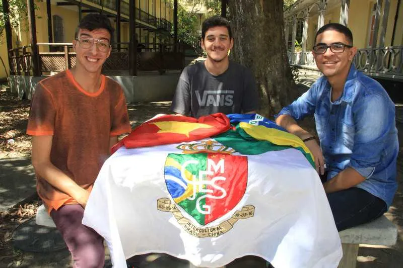  Lucas, José Miguel e Carlos Magno foram aprovados para estudar na Faculdade de Hebei