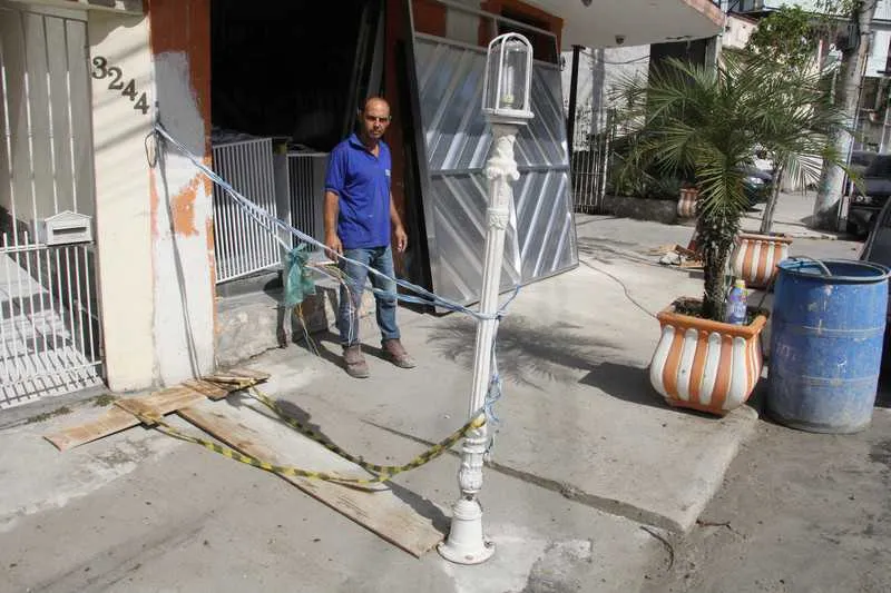 Imagem ilustrativa da imagem Funcionários da prefeitura retomaram obra inacabada após reportagem do OSG