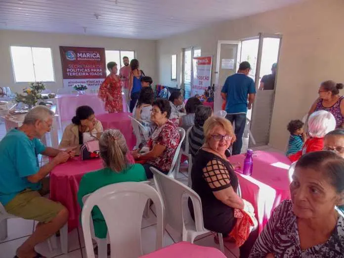 Na inauguração,vários idosos fizeram inscrições para as atividades