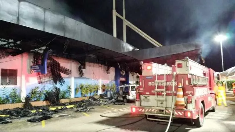 Três batalhões dos Bombeiros trabalharam para conter as chamas