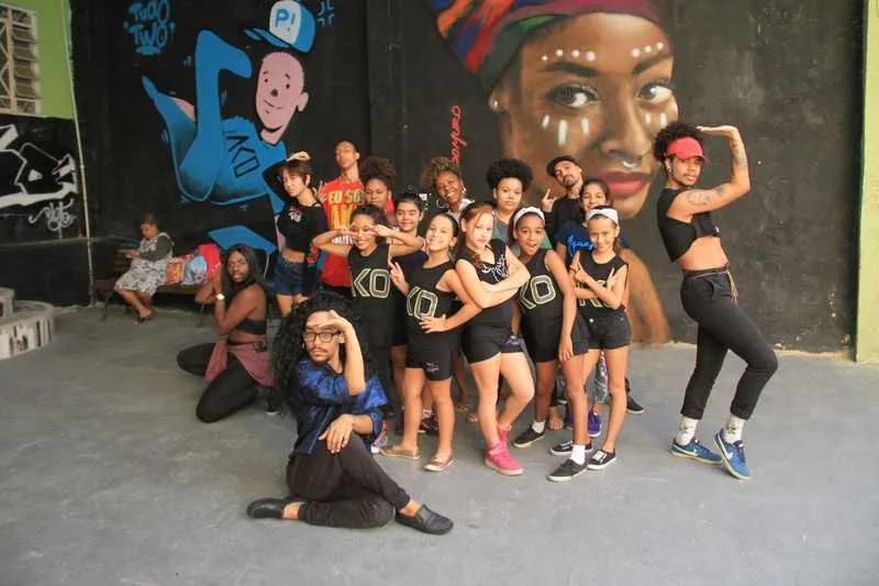 Os responsáveis pelo espaço Ako Dance, na Brasilândia, comemoram interesse dos alunos